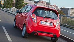 Chevrolet Spark вид сзади