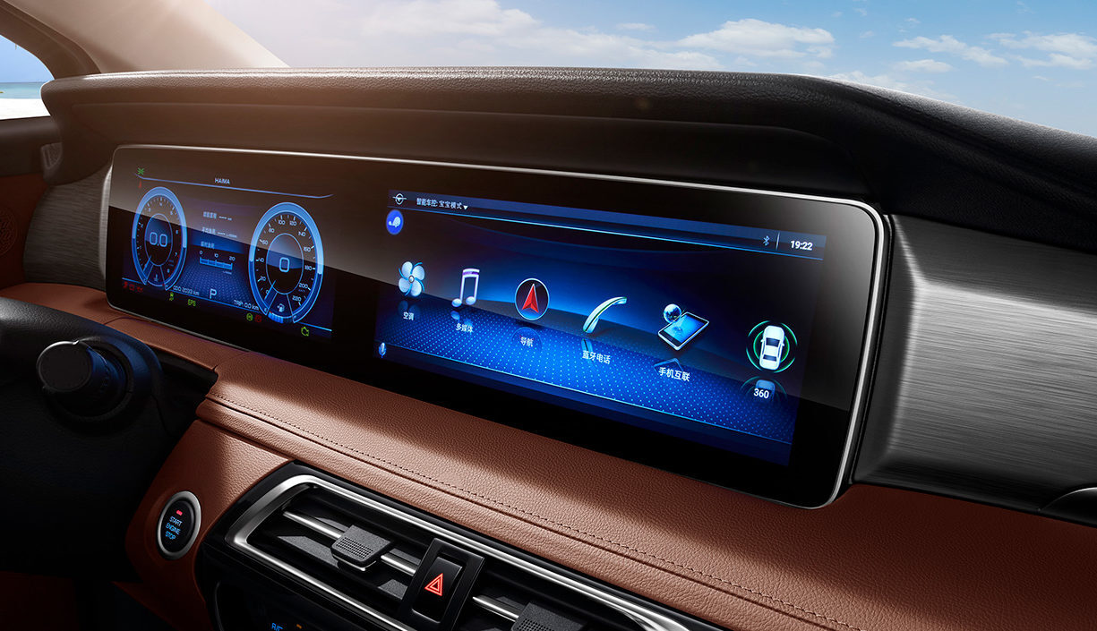 Мультимедийная система в Haima 7X — комфортный минивэн для поездок.